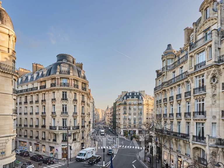 Appartement Paris 16e - 3 chambres - 196m²