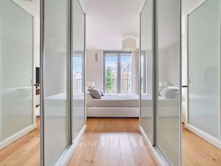 Appartement Paris 16e - 4 chambres - 205m²