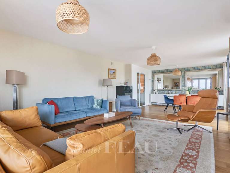 Appartement Paris 16e - 4 chambres - 205m²