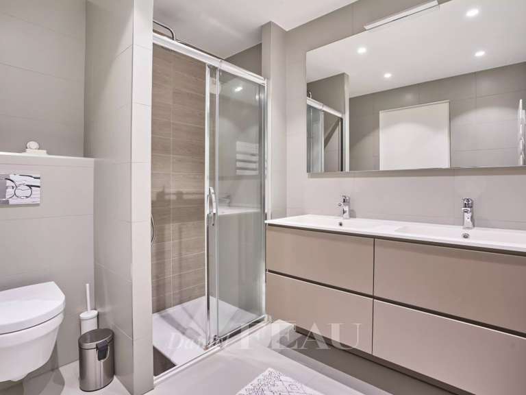 Appartement Paris 16e - 4 chambres - 205m²