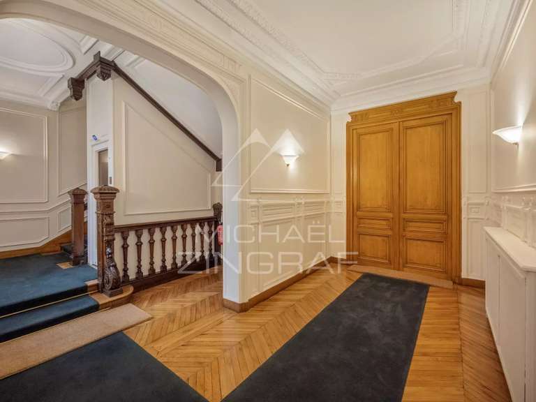 Appartement Paris 16e - 6 chambres - 347m²