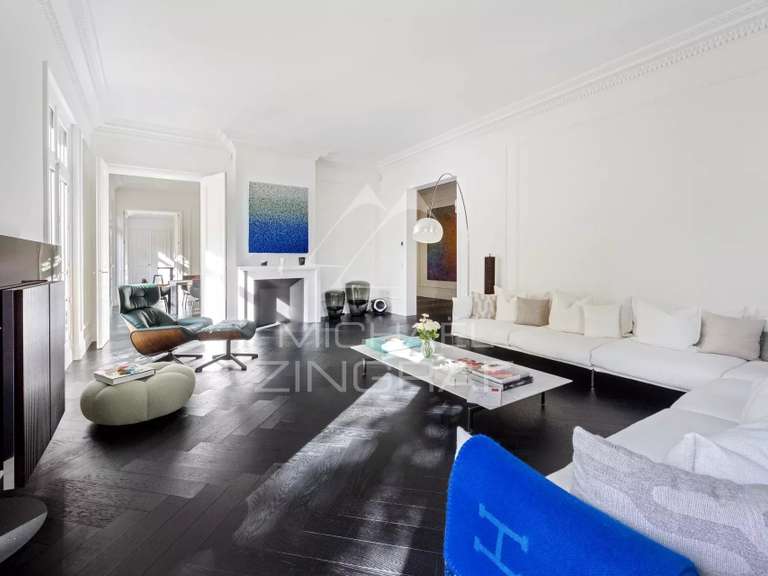 Appartement Paris 16e - 6 chambres - 347m²