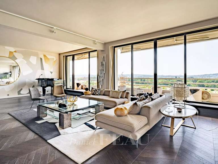 Appartement Paris 16e - 4 chambres - 270m²