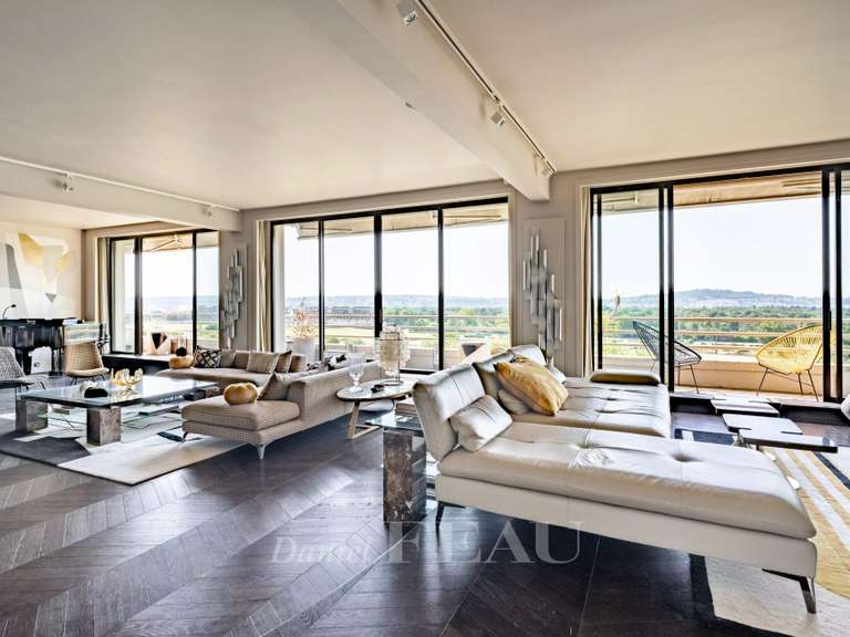 Appartement Paris 16e - 4 chambres - 270m²