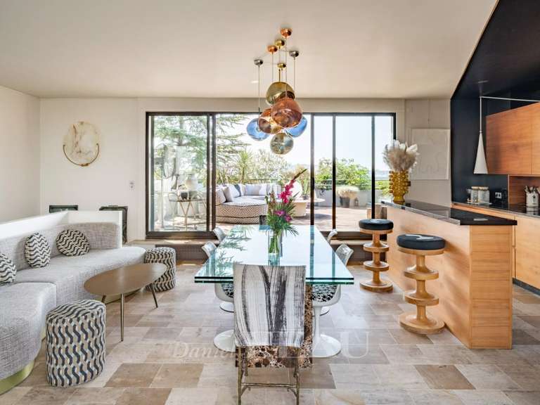 Appartement Paris 16e - 4 chambres - 270m²