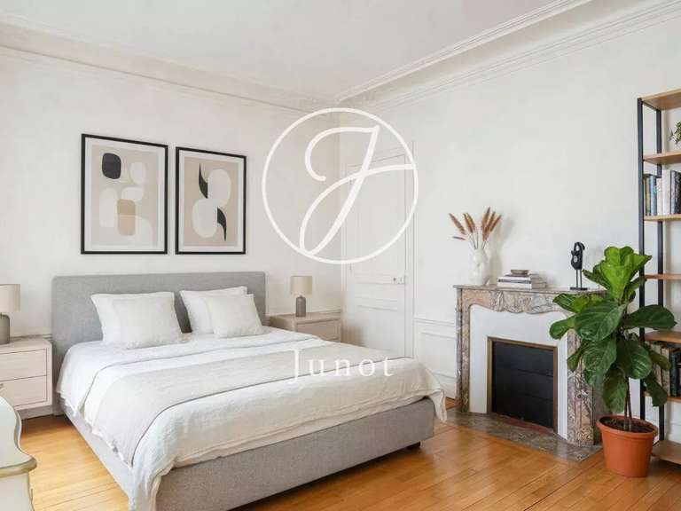 Appartement Paris 16e - 4 chambres - 215m²