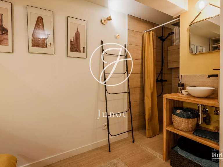 Appartement Paris 16e - 2 chambres - 79m²