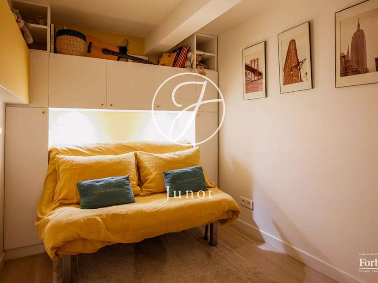 Appartement Paris 16e - 2 chambres - 79m²