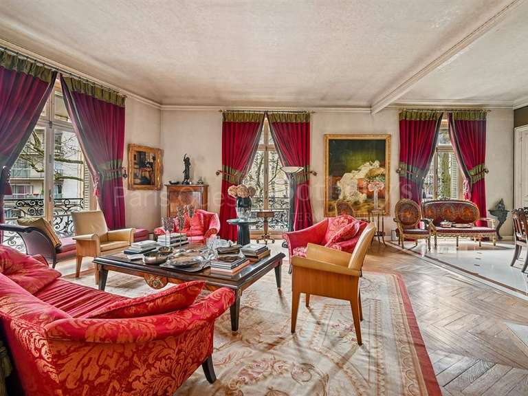 Apartment Paris 16e - 3 bedrooms - 240m²