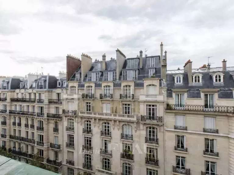 Appartement Paris 16e - 3 chambres - 148m²