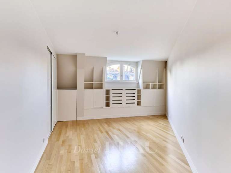 Apartment Paris 16e - 3 bedrooms - 148m²