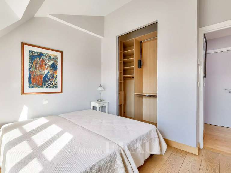 Appartement Paris 16e - 3 chambres - 139m²