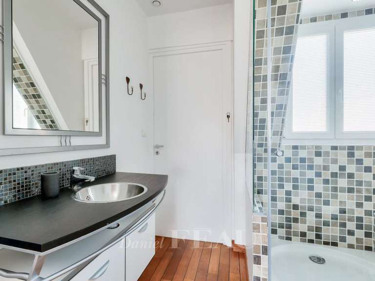 Appartement Paris 16e - 3 chambres - 139m²