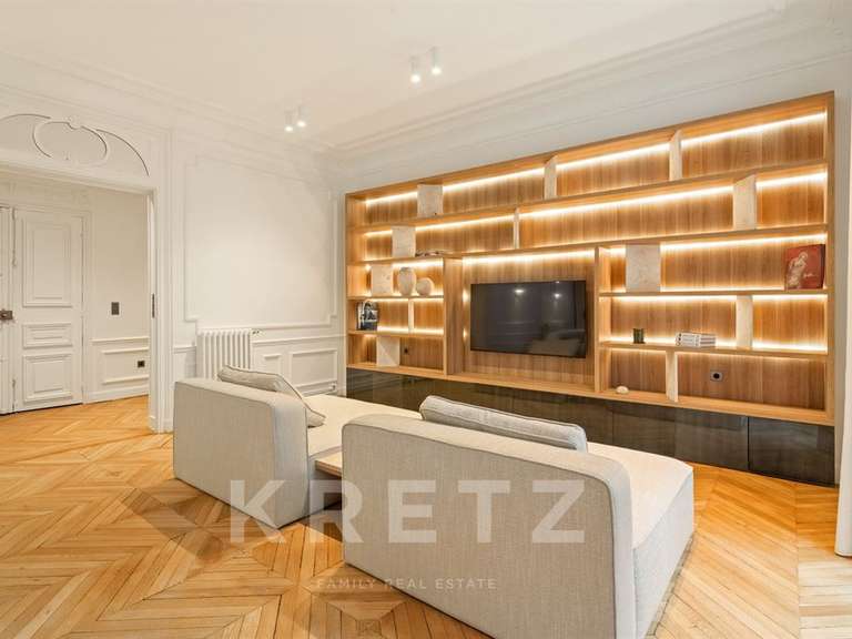 Appartement Paris 16e - 4 chambres - 225m²