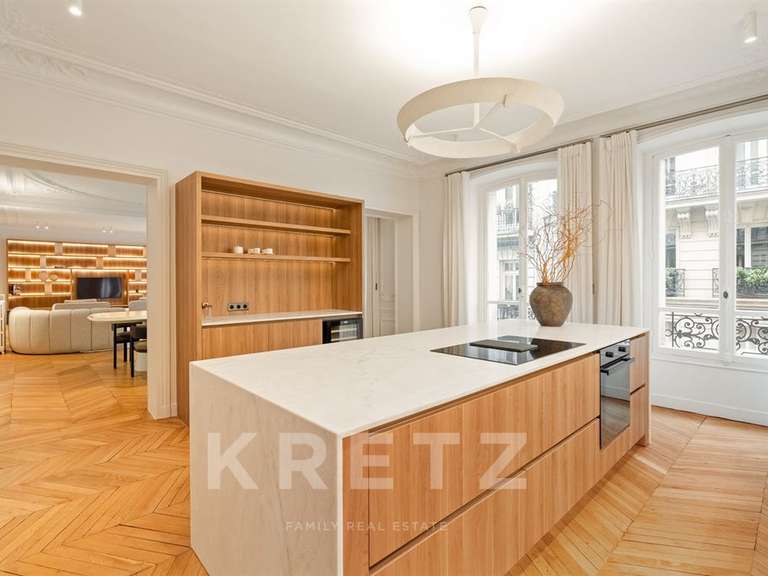 Appartement Paris 16e - 4 chambres - 225m²