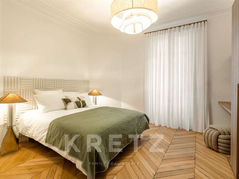 Appartement Paris 16e - 4 chambres - 225m²