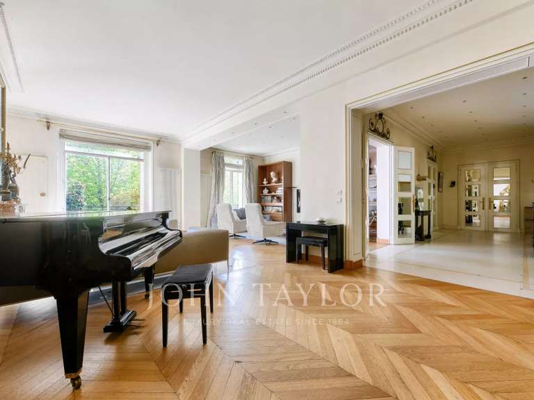 Appartement Paris 16e - 3 chambres - 240m²