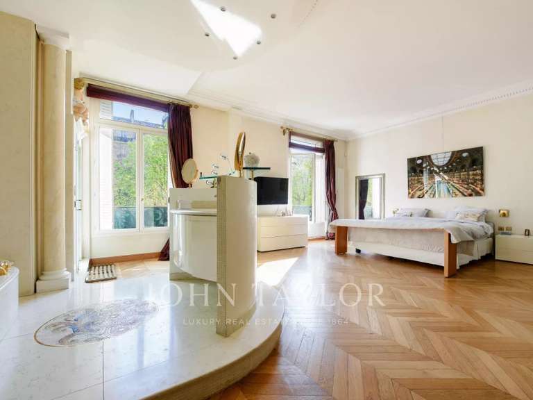 Appartement Paris 16e - 3 chambres - 240m²