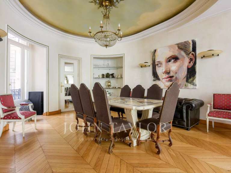 Appartement Paris 16e - 3 chambres - 240m²