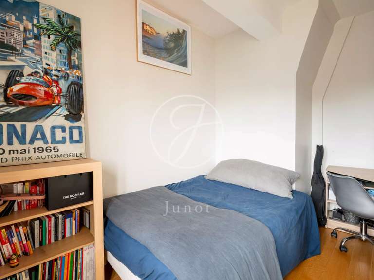 Appartement Paris 16e - 3 chambres - 75m²