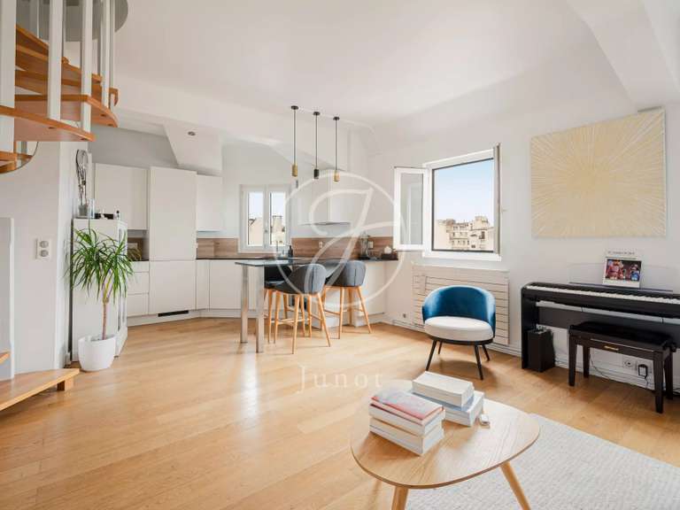 Appartement Paris 16e - 3 chambres - 75m²