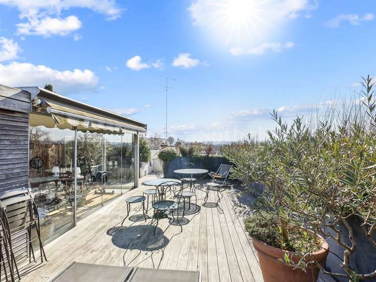 Appartement Paris 16e - 3 chambres - 193m²