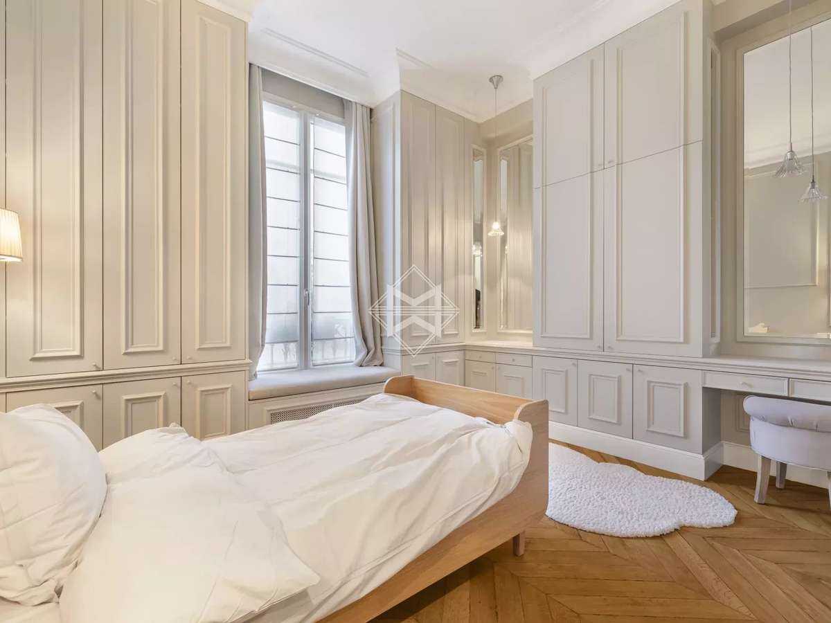 Apartment Paris 16e