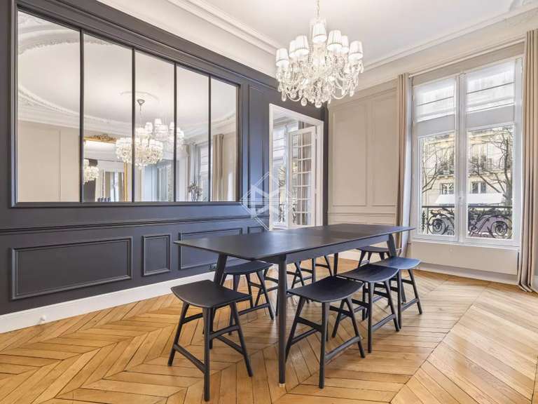 Appartement Paris 16e - 3 chambres - 155m²