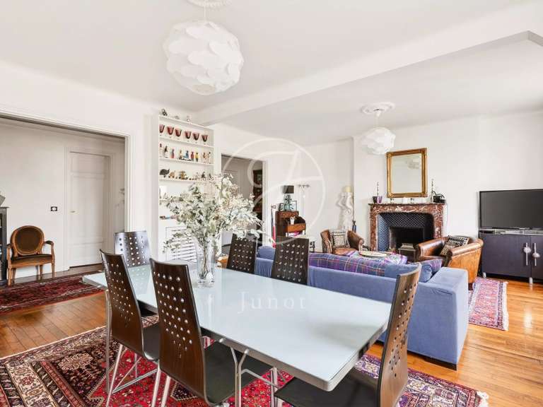 Appartement Paris 16e - 3 chambres - 126m²