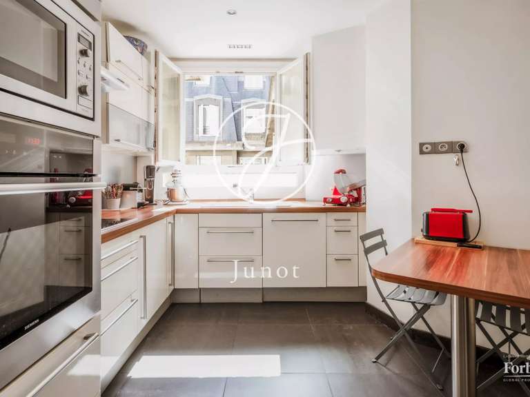 Apartment Paris 16e - 3 bedrooms - 126m²