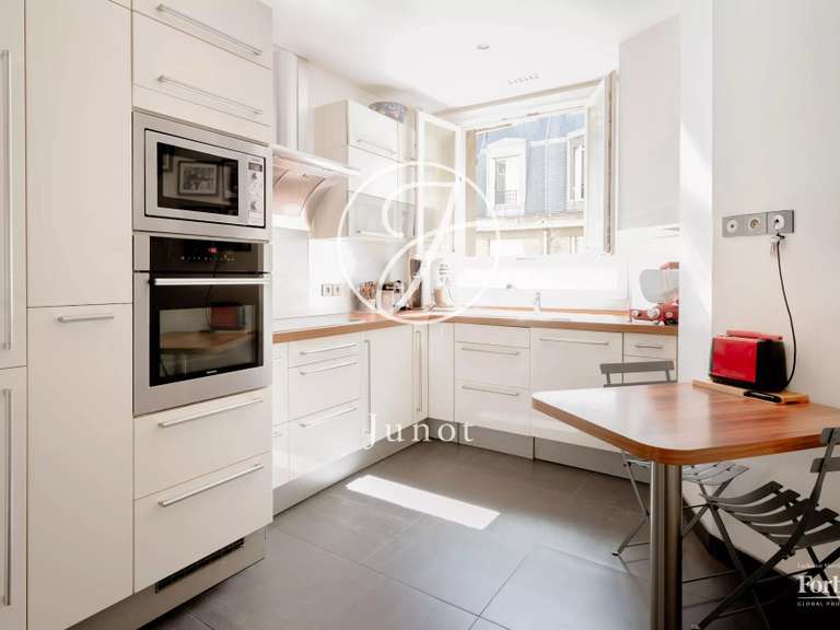 Apartment Paris 16e - 3 bedrooms - 126m²