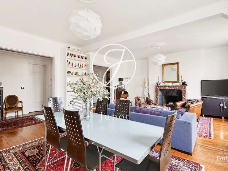 Appartement Paris 16e - 3 chambres - 126m²