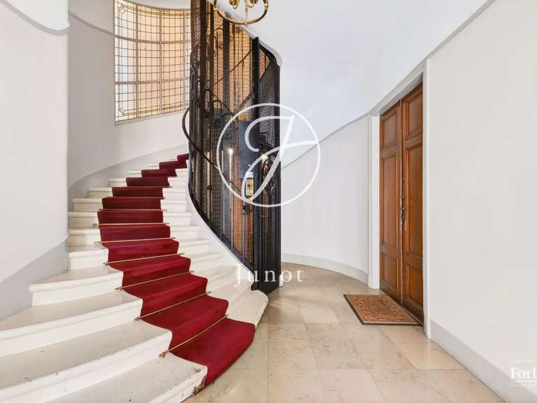 Appartement Paris 16e - 3 chambres - 126m²