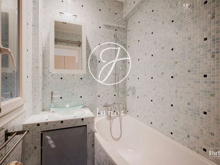 Apartment Paris 16e - 3 bedrooms - 126m²