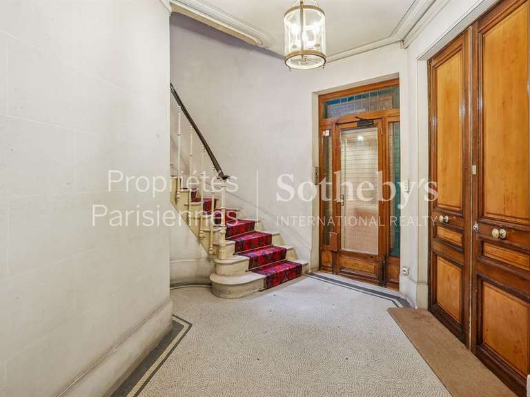 Appartement Paris 16e - 3 chambres - 166m²