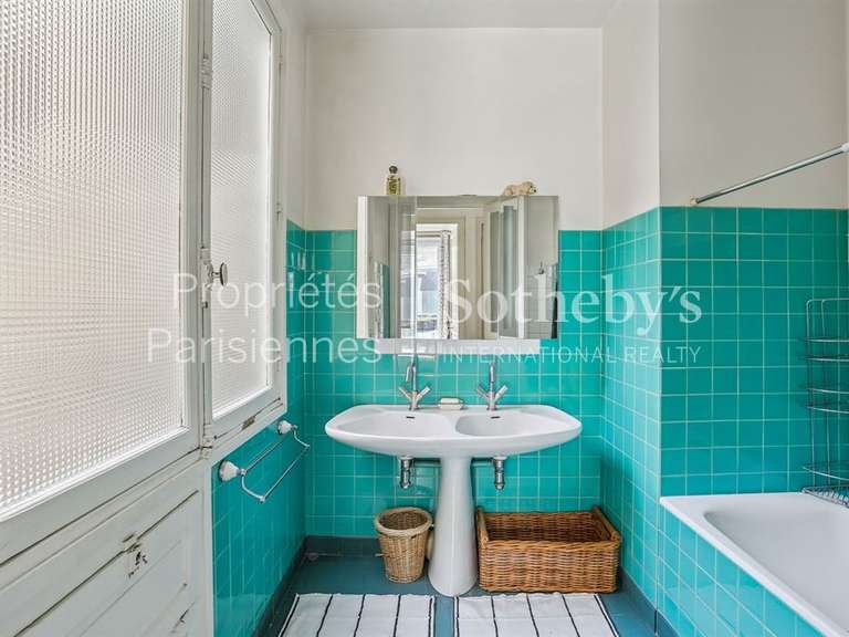 Appartement Paris 16e - 3 chambres - 166m²