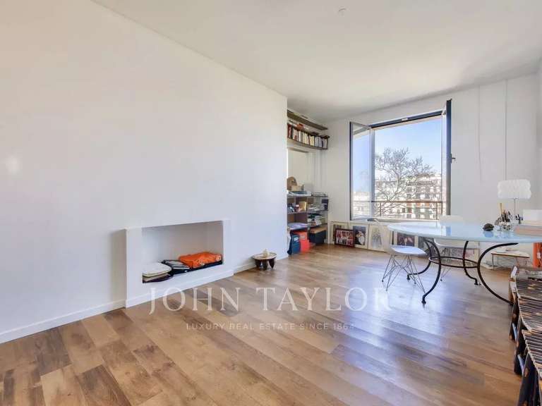 Appartement Paris 16e - 4 chambres - 240m²