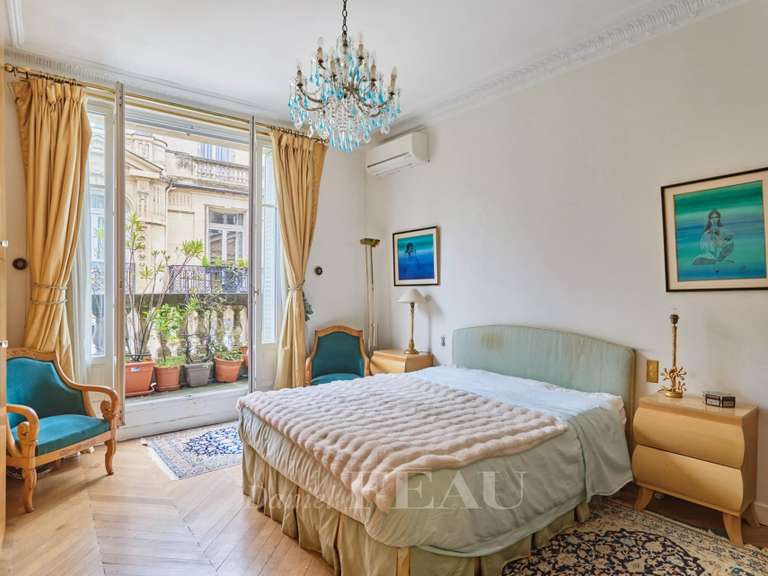 Appartement Paris 16e - 3 chambres - 227m²