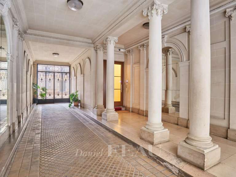 Appartement Paris 16e - 3 chambres - 227m²