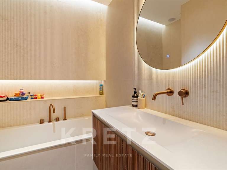 Appartement Paris 16e - 3 chambres - 125m²