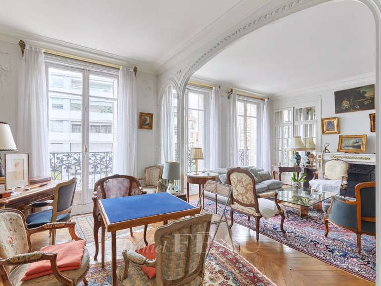 Appartement Paris 16e - 3 chambres - 159m²