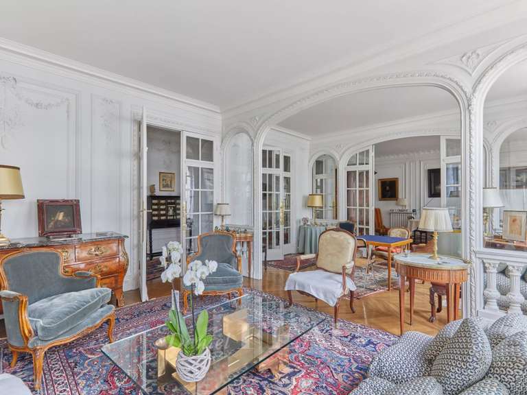 Appartement Paris 16e - 3 chambres - 159m²