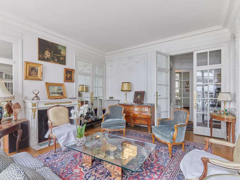 Appartement Paris 16e - 3 chambres - 159m²