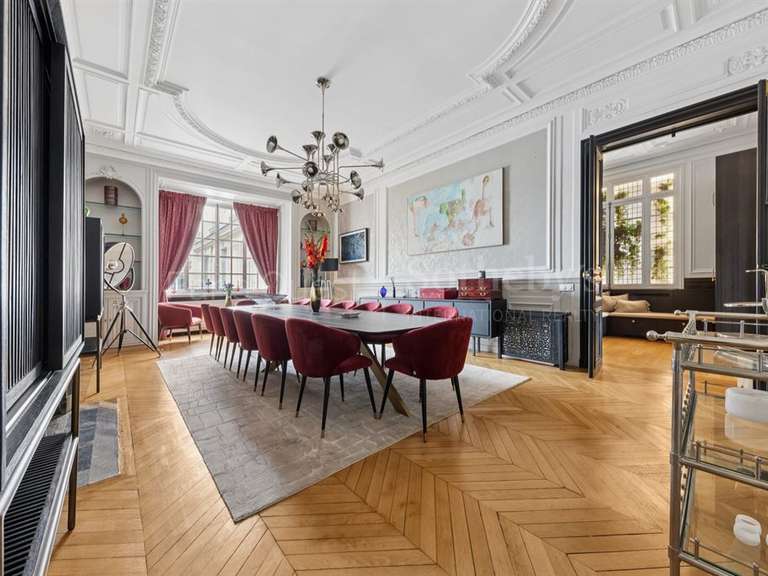 Appartement Paris 16e - 4 chambres - 286m²
