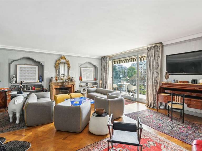 Appartement Paris 16e - 3 chambres - 179m²