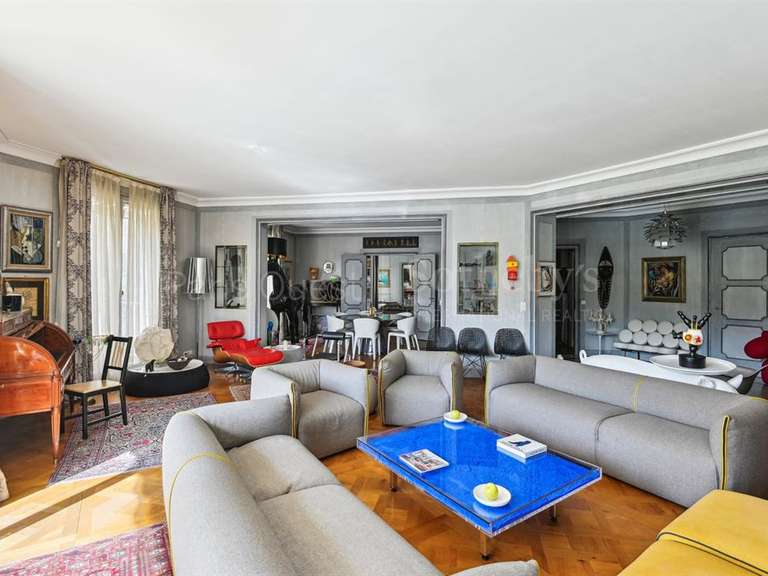 Appartement Paris 16e - 3 chambres - 179m²