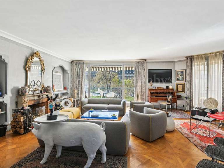 Appartement Paris 16e - 3 chambres - 179m²