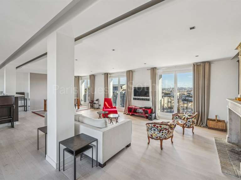 Appartement Paris 16e - 2 chambres - 130m²