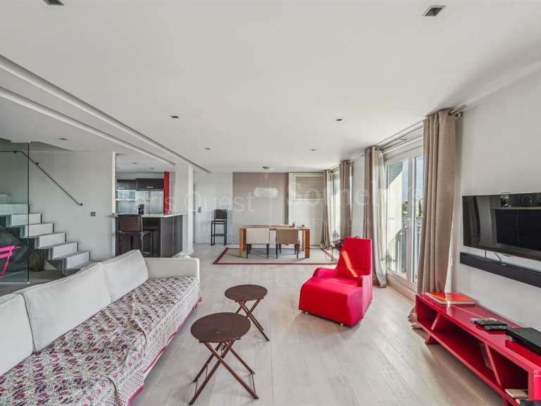 Appartement Paris 16e - 2 chambres - 130m²
