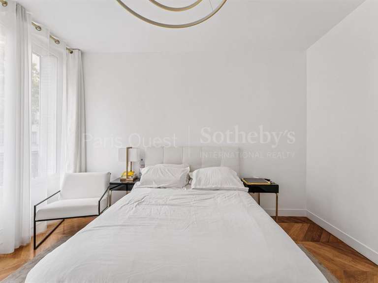 Appartement Paris 16e - 3 chambres - 140m²